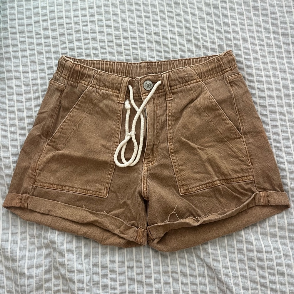 american eagle tan denim shorts
